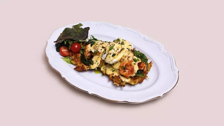 Вафли с креветками и шпинатом