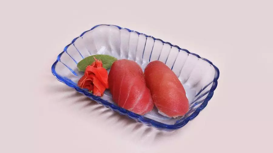 Нигири с тунцом