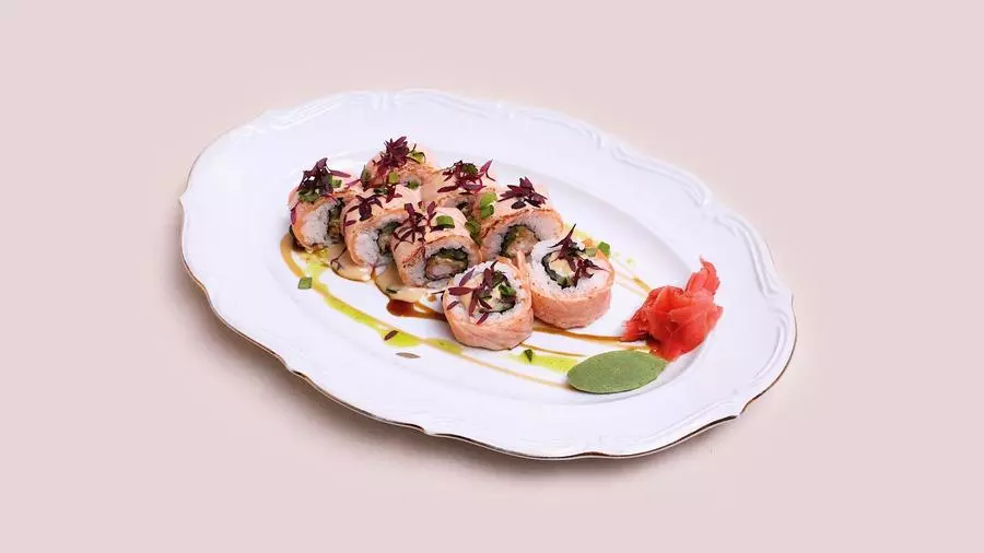 Лосось татаки с креветкой темпура