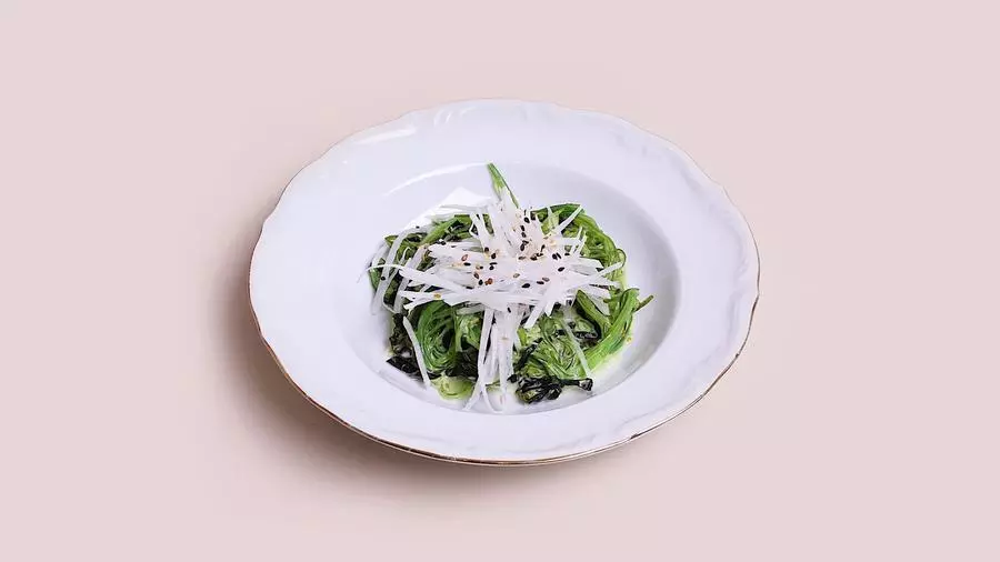 Чукка с вакамэ и дайконом