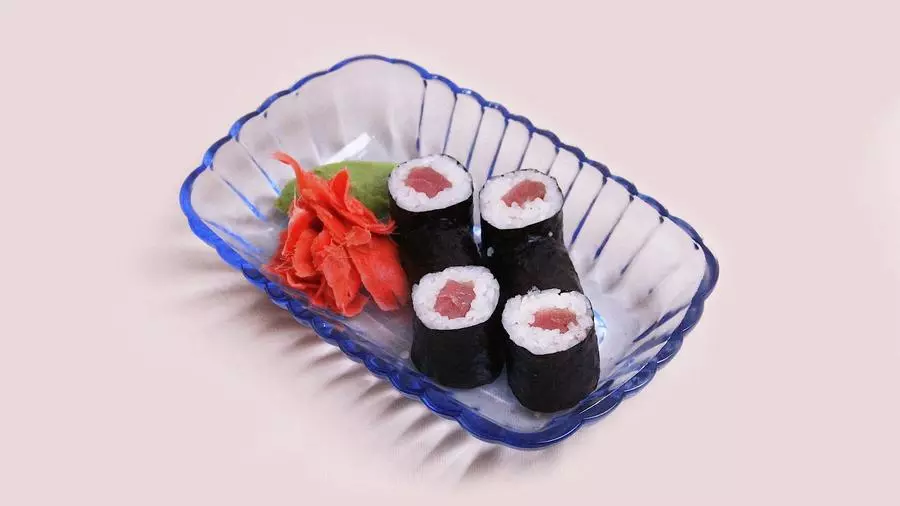 Хосомаки с тунцом