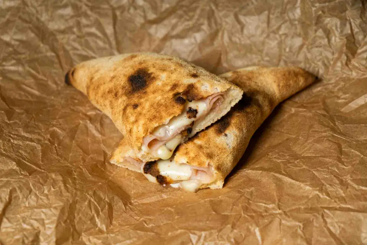 Кальцоне ВЕТЧИНА И ГРИБЫ