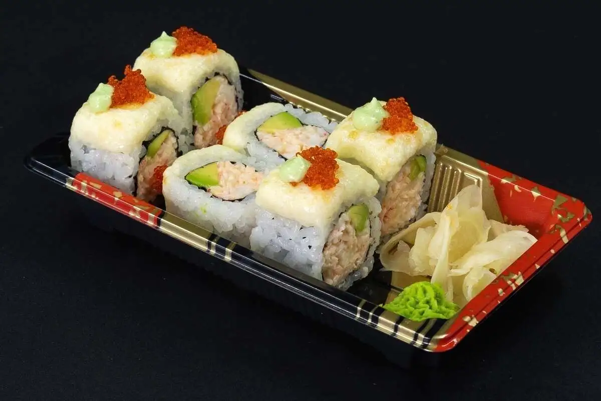 ЗАПЕЧЁННЫЙ РОЛЛ СО СНЕЖНЫМ КРАБОМ