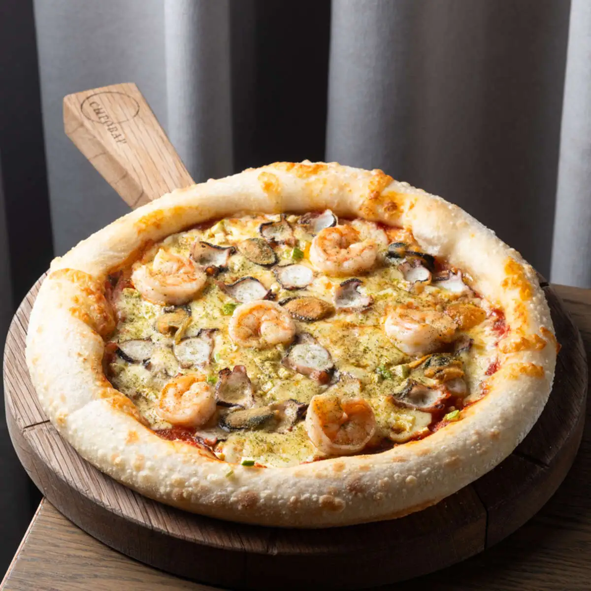 Пицца с морепродуктами 