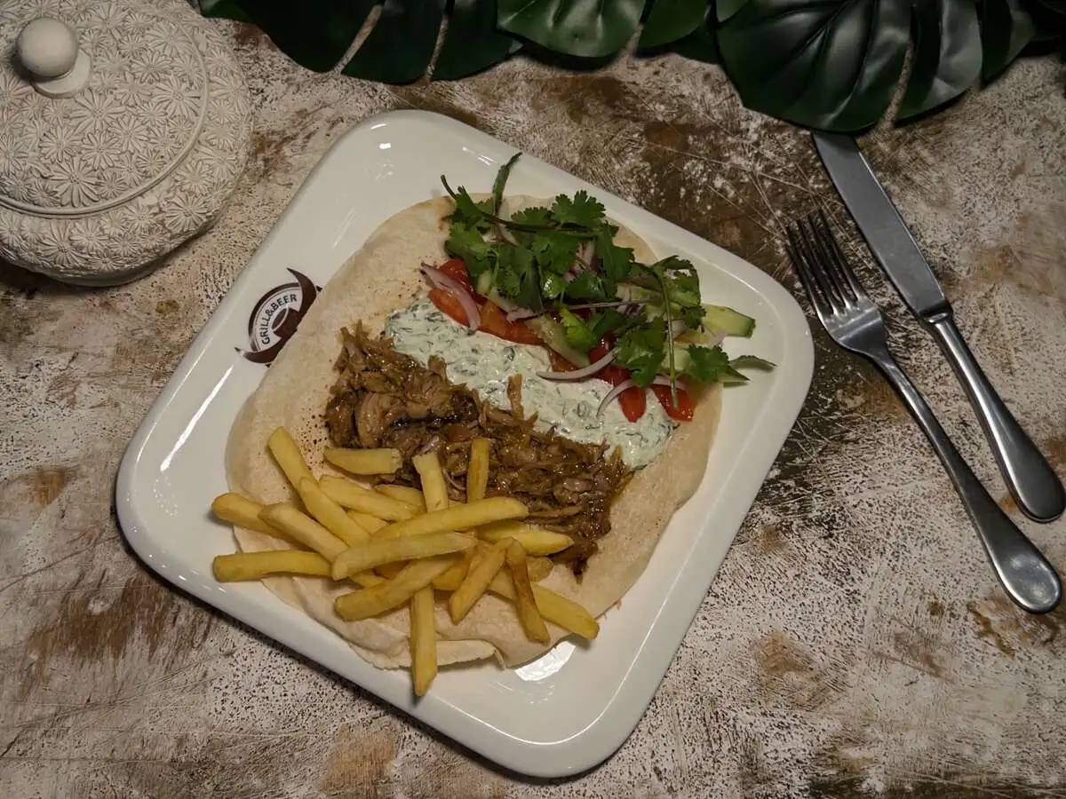 Пита с рваной свининой