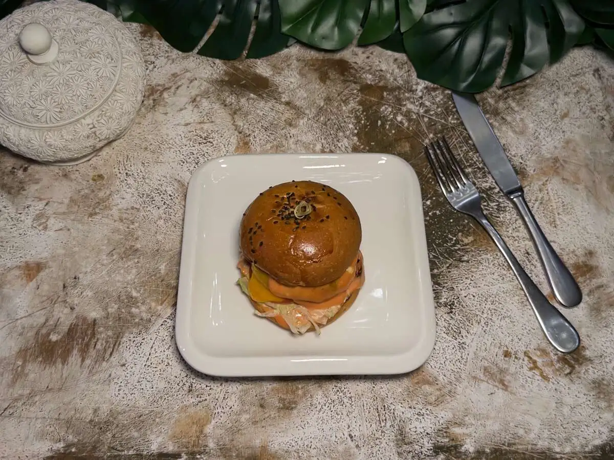 Чизбургер с котлетой из мраморной говядины