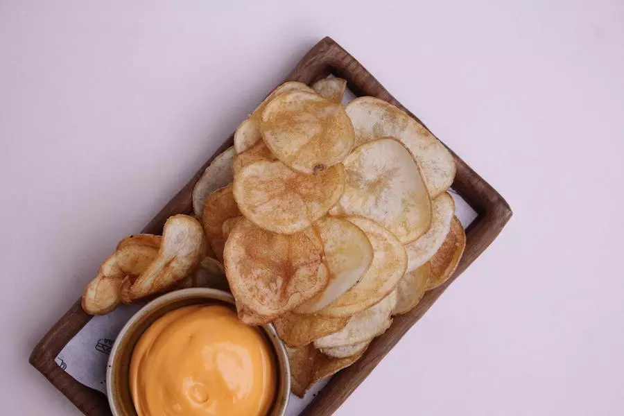 Картофельные чипсы