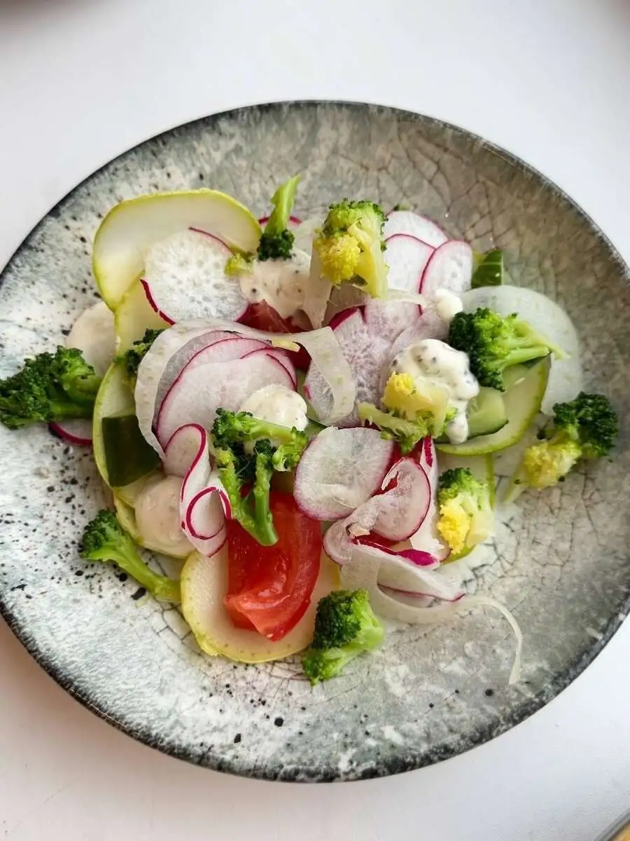 БО Овощной салат с фенхелем и сметанно-горчичной заправкой 200 гр