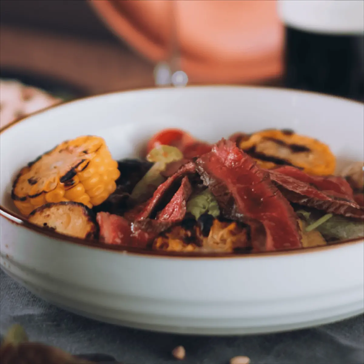 Салат с мраморной говядиной на гриле