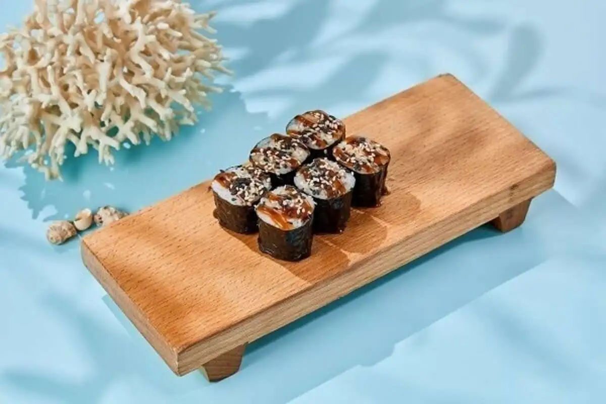 Ролл с угрем (8шт)