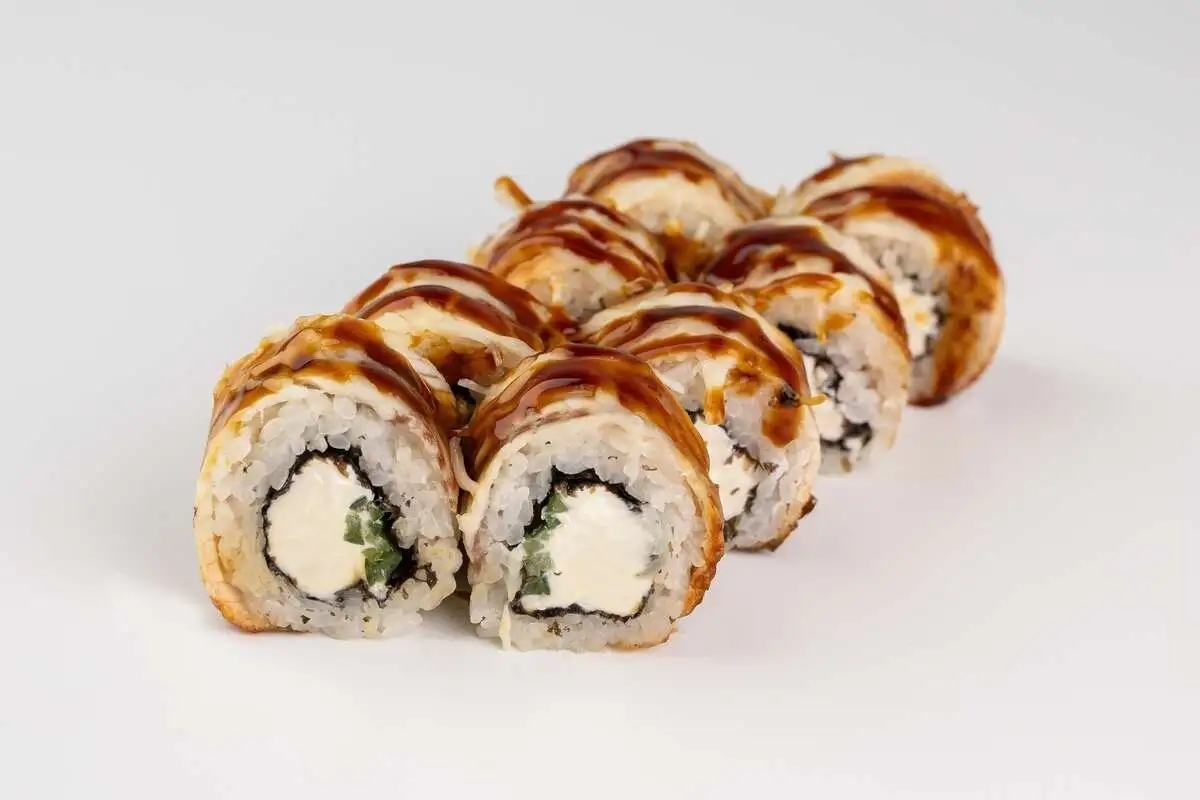 Запеченная Канада-ролл с пармезаном