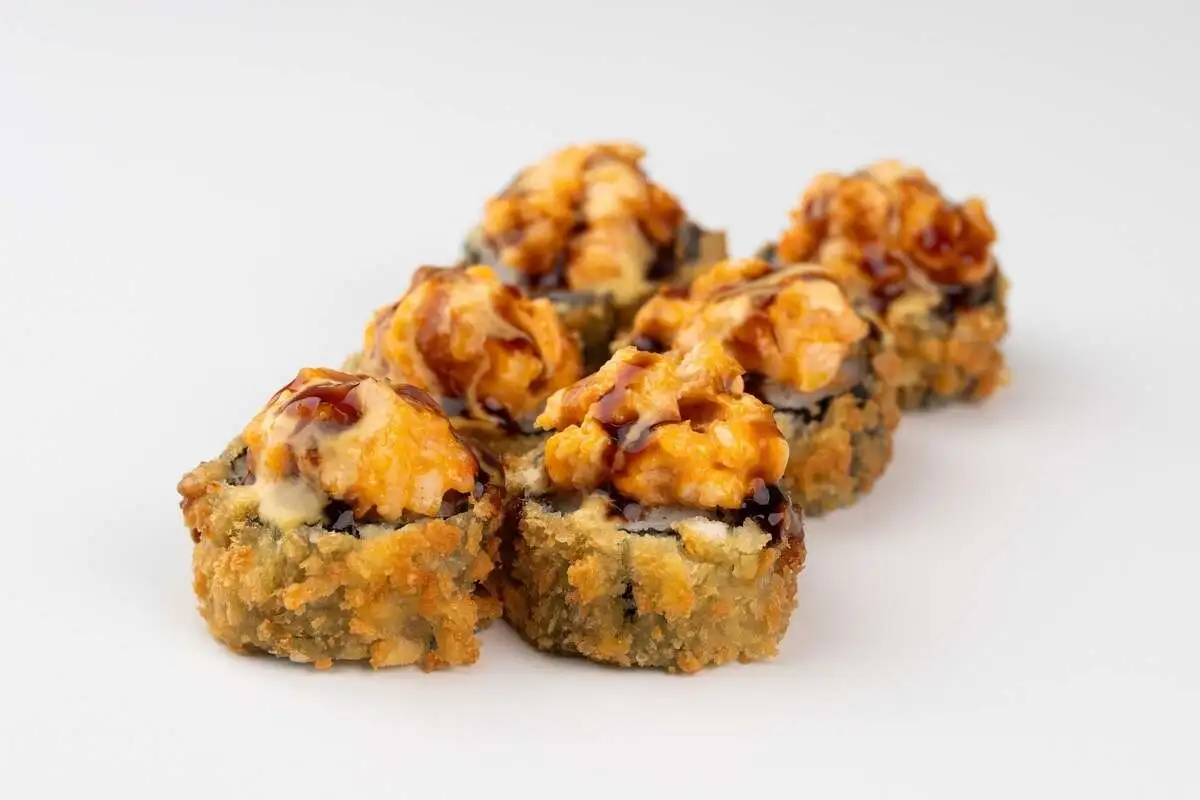 Темпура-ролл с шапочкой из креветки