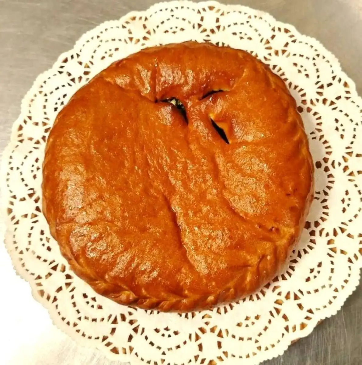 Пирог с мясом и луком