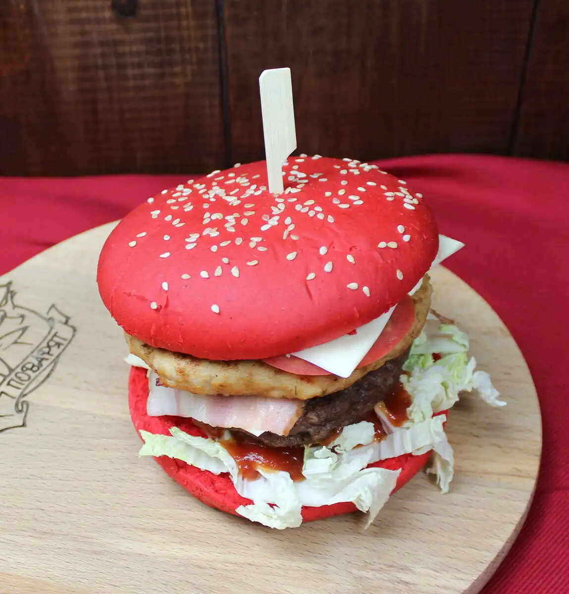 Бургер барбекю со свининой 