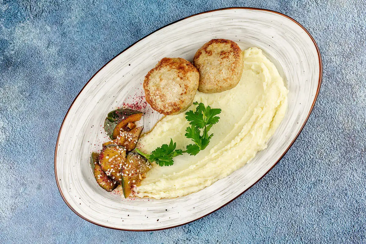 Котлеты из индейки с пюре