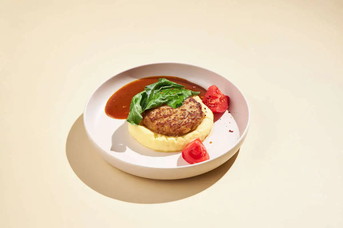 Котлета из индейки с картофельным пюре