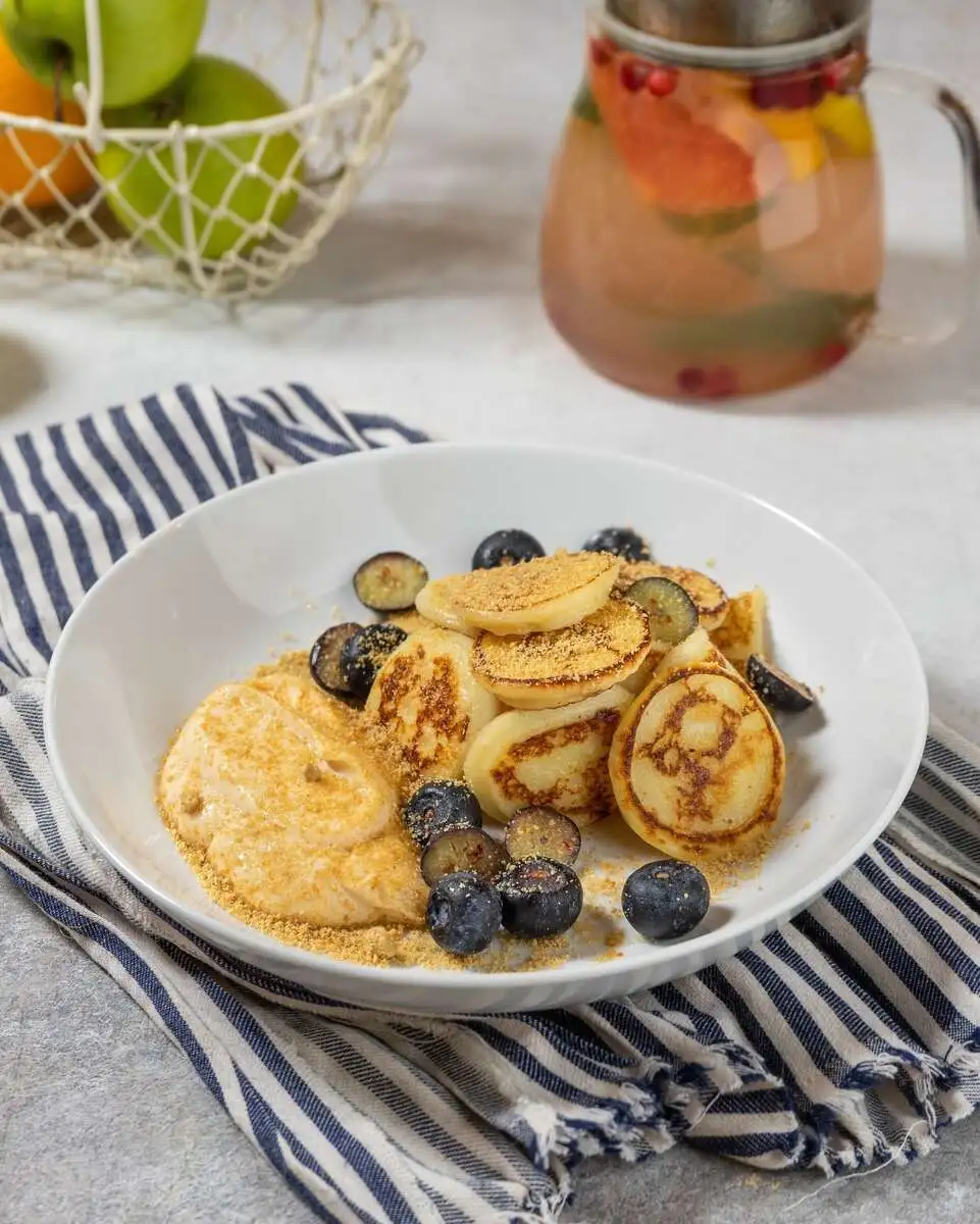 Мини-оладьи с ягодами