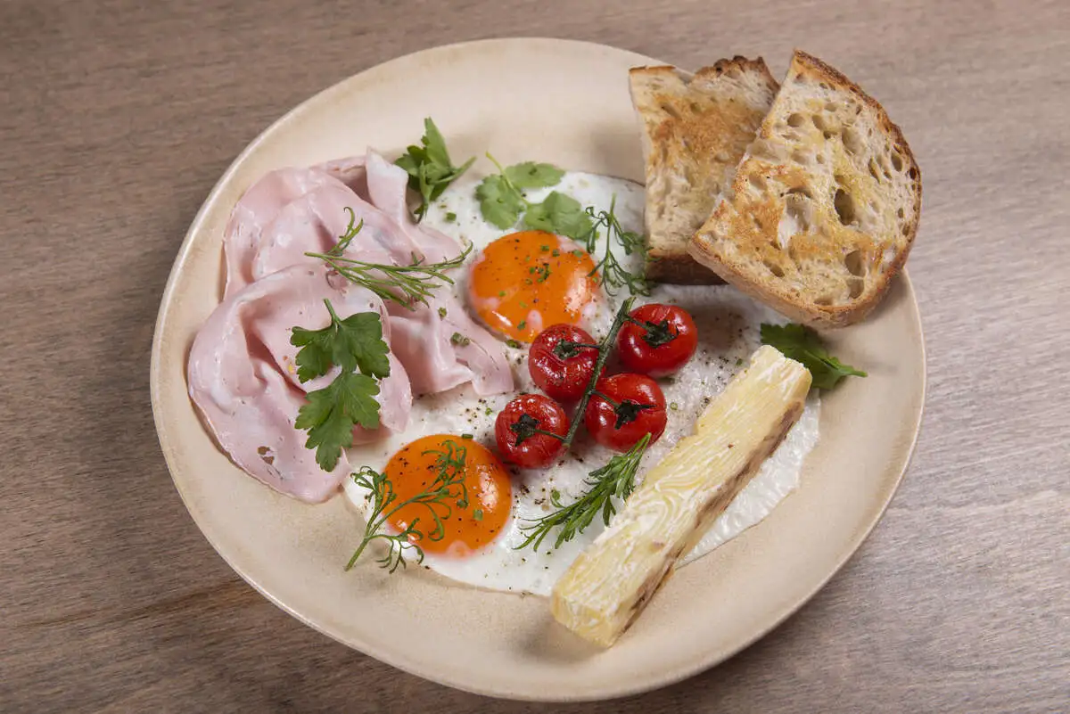 Комбо завтрак с мортаделлой
