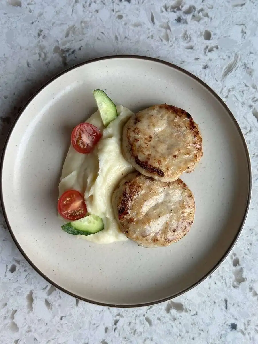 Куриные котлетки с пюре