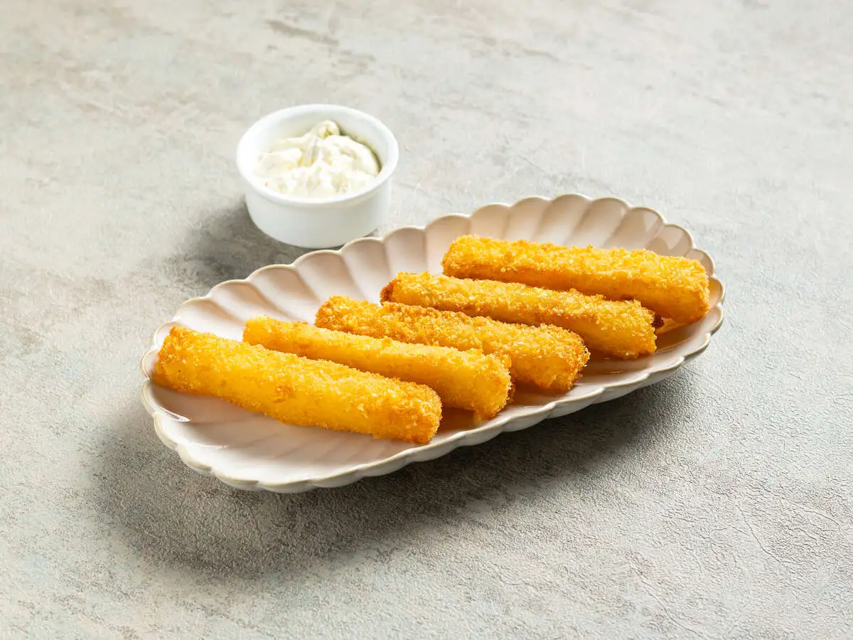 Сырные палочки с соусом тар-тар