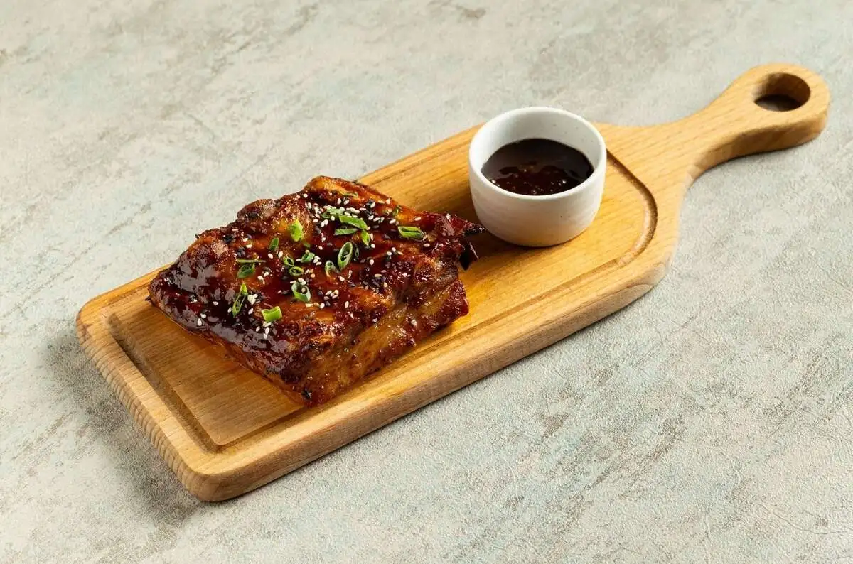 Свиные рёбрышки BBQ  