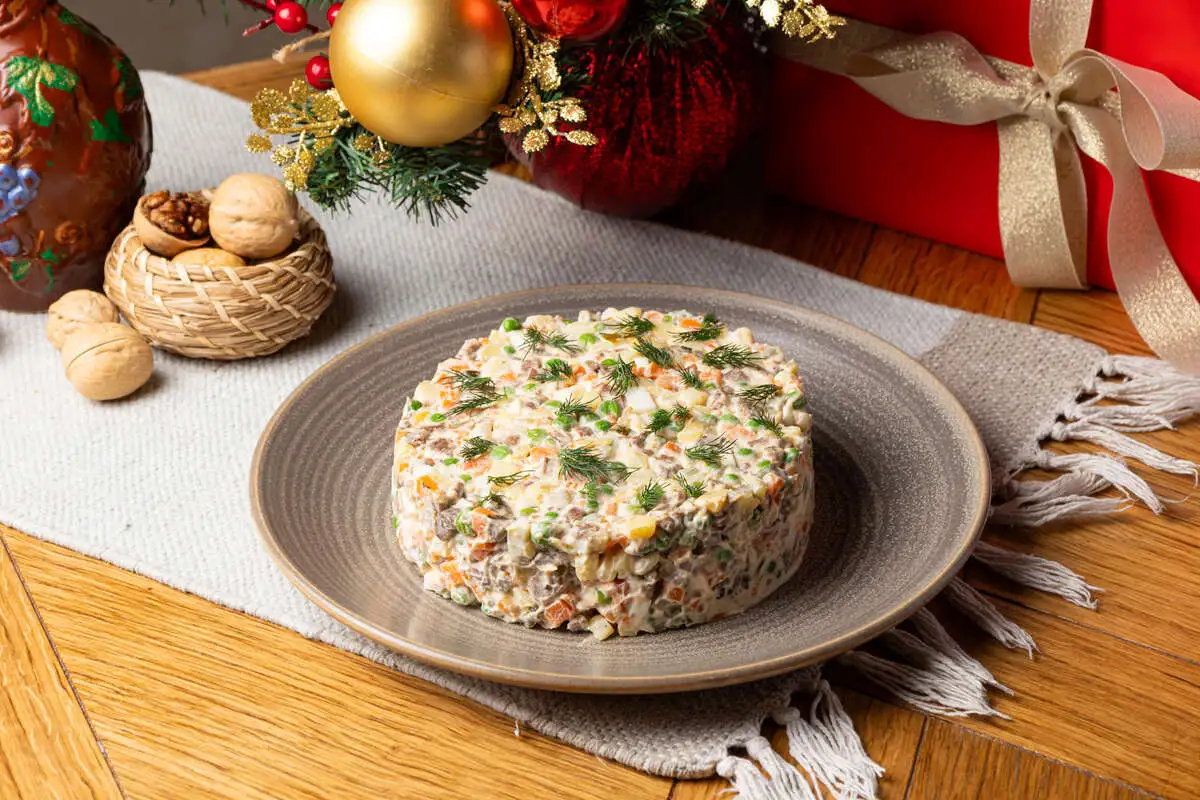 Оливье с говядиной