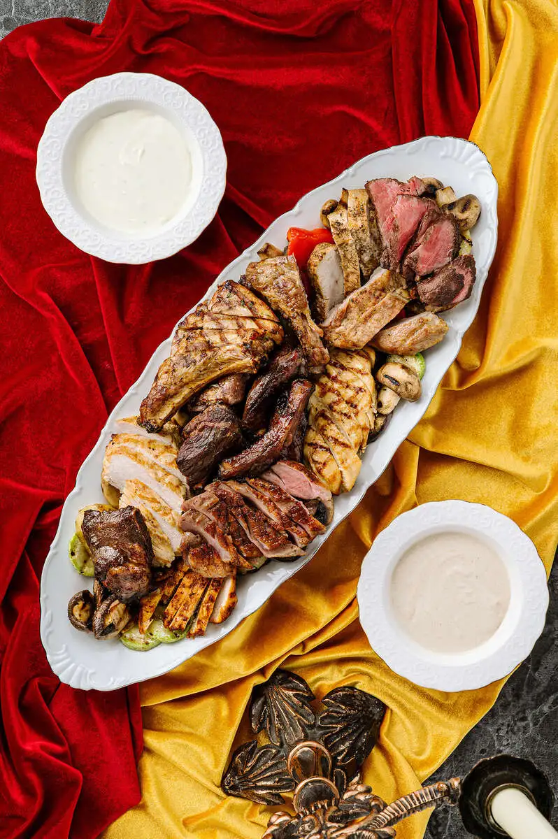 Большое мясное ассорти 1 кг 900 гр