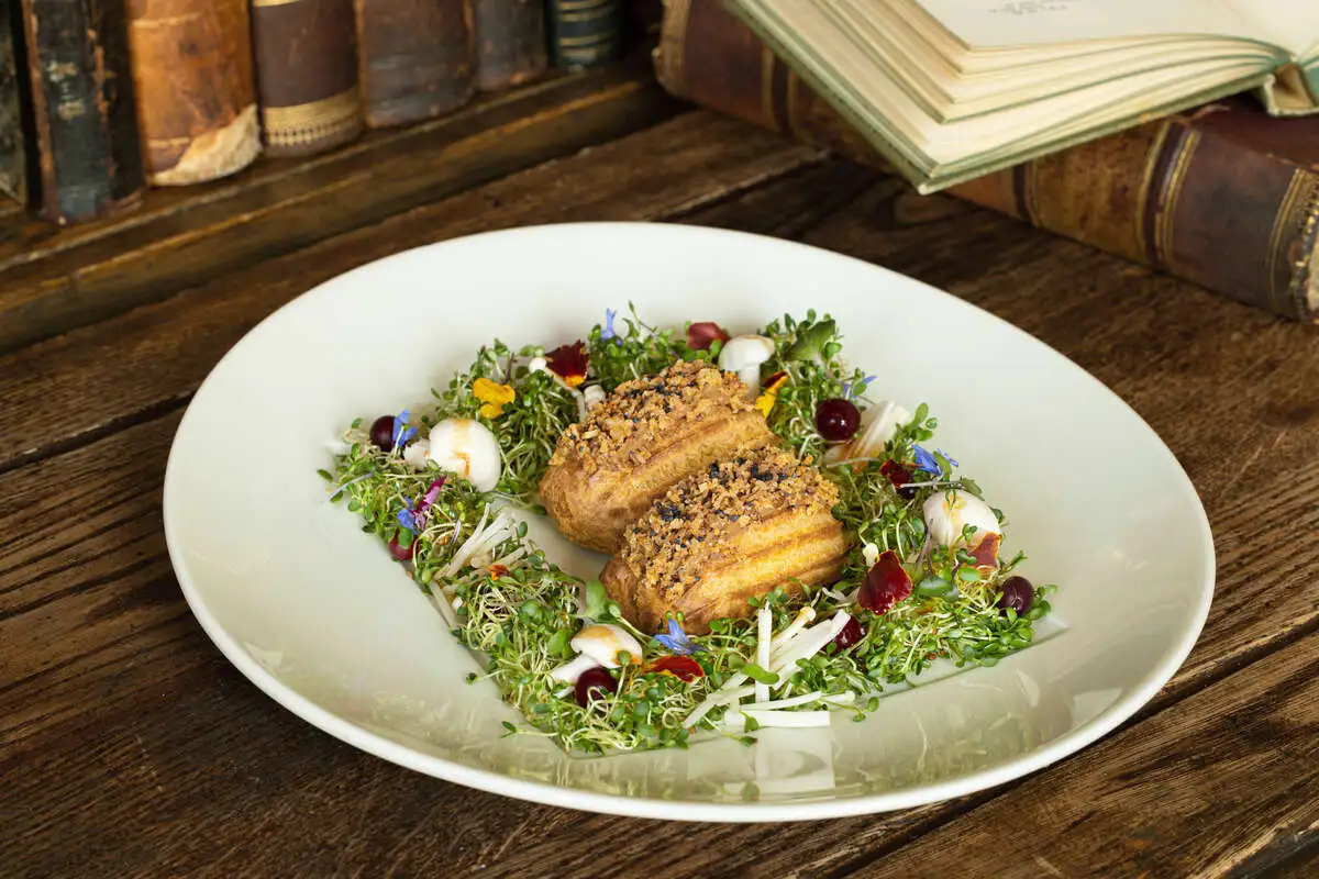 Эклеры с грибами