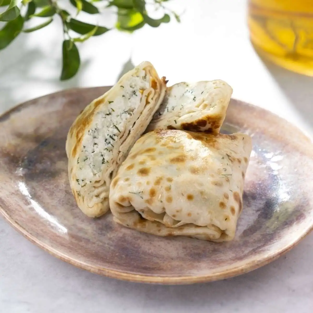 Блины с адыгейским сыром и сметаной