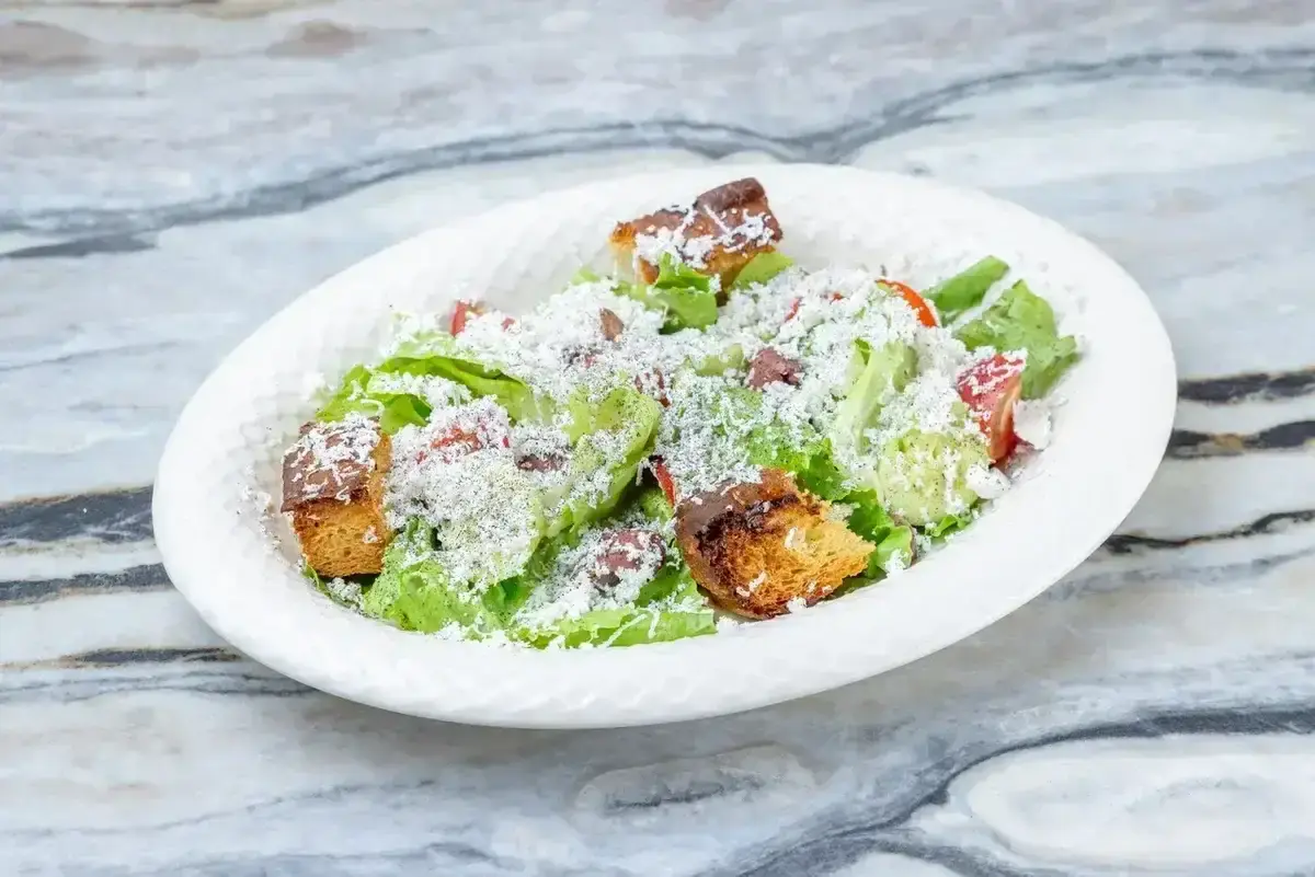 Салат по-гречески с традиционной брынзой