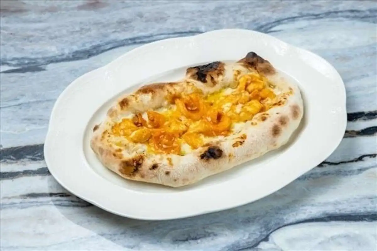 Большая лепешка с креветками и тайским соусом