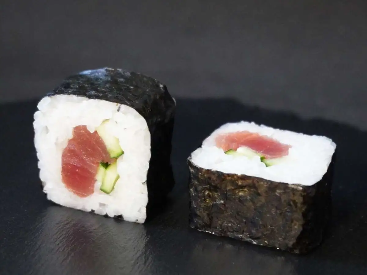 С тунцом и огурцом