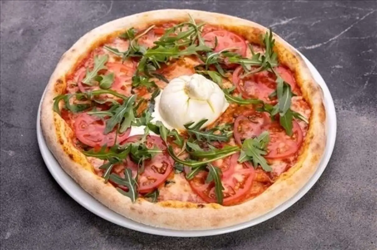 Пицца с бурратой