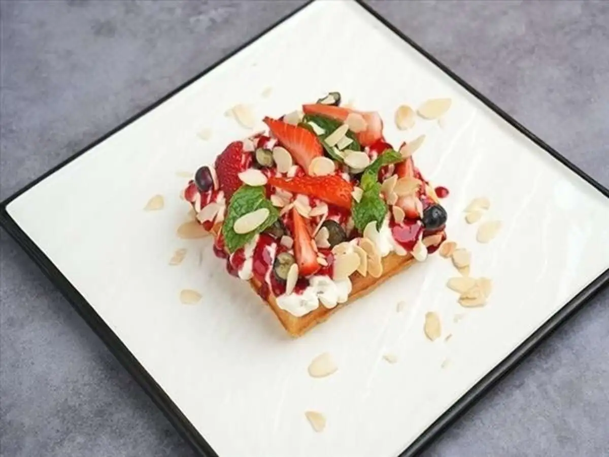 Вафли с маскарпоне с ягодами