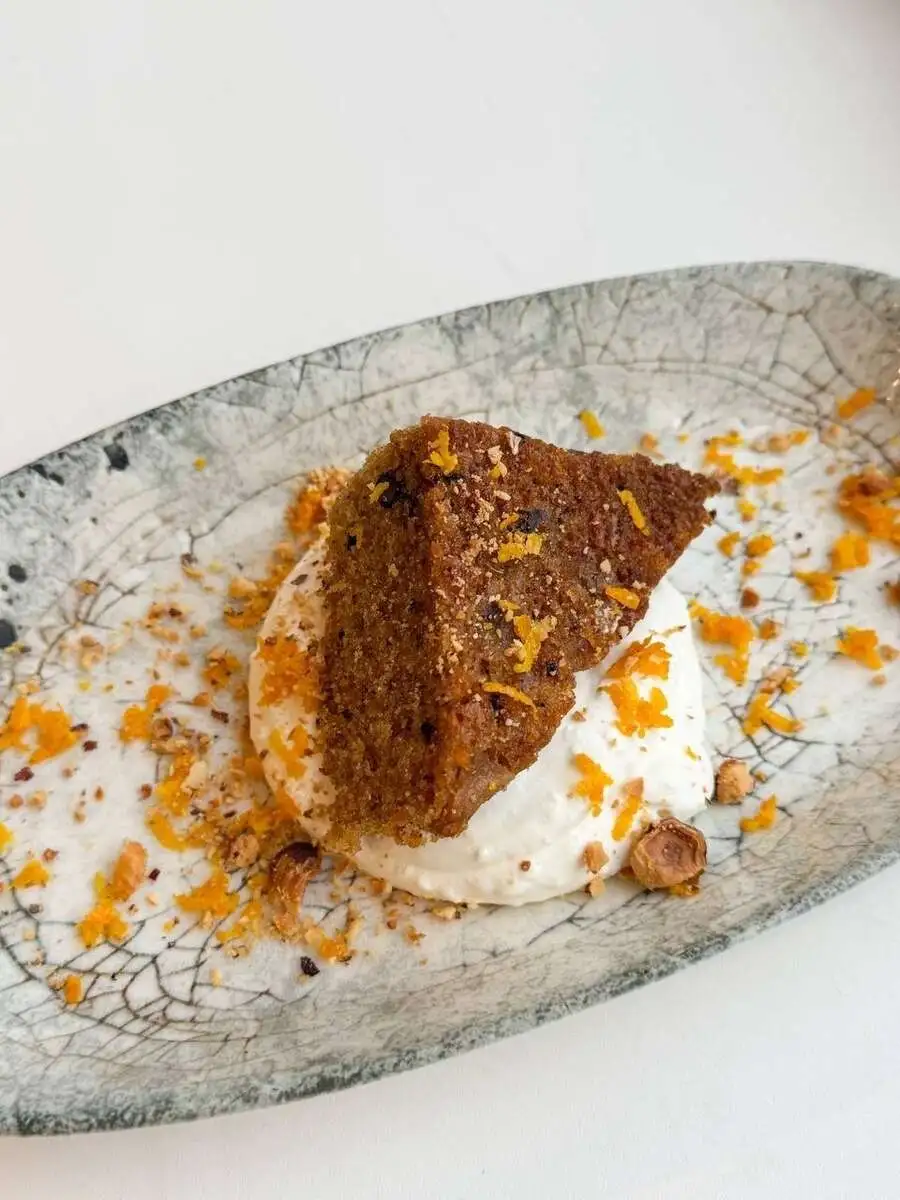 Морковный бисквит с кремом маскарпоне 80 гр