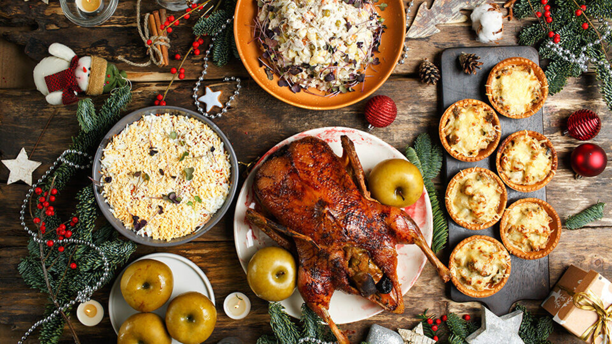 Новогодний стол по предзаказу