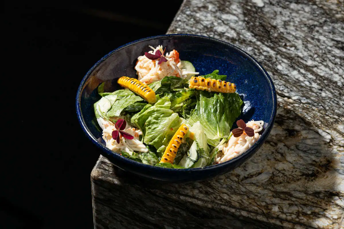 Краб, рукола, кукуруза-гриль