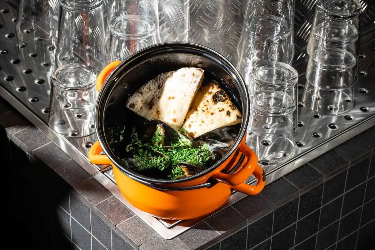 Мидии манго-чили