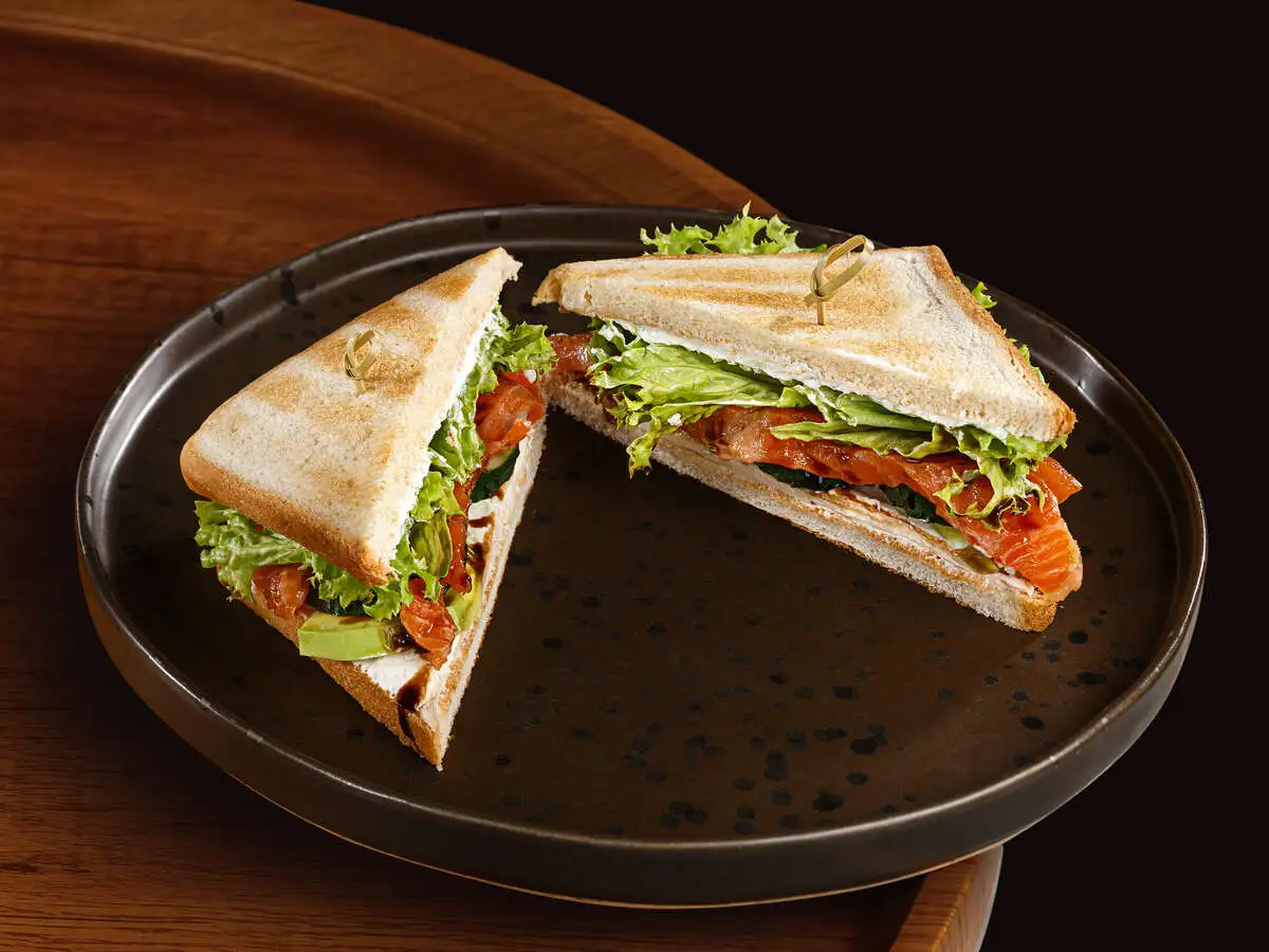 Сэндвич с семгой 