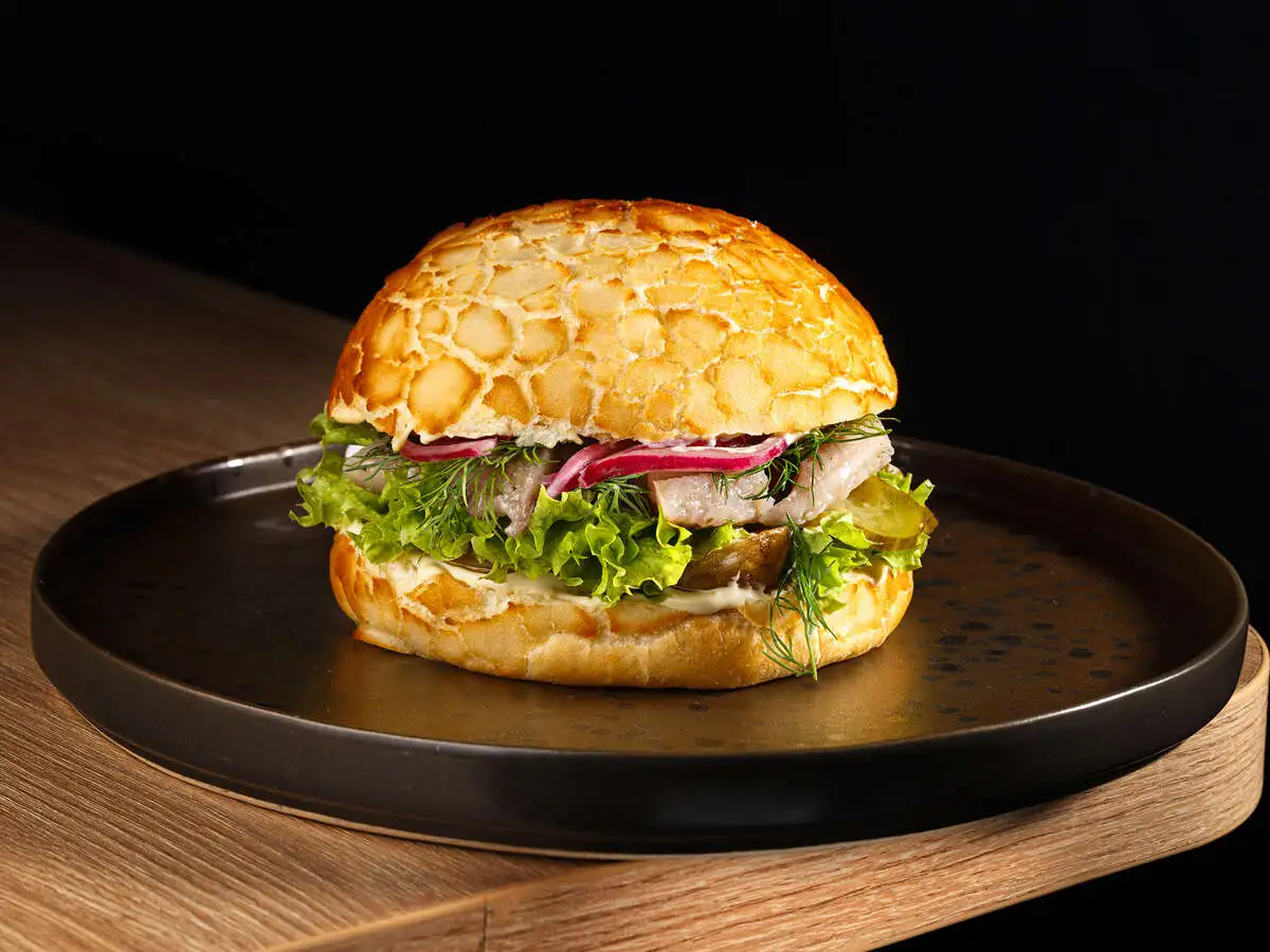 С маринованной сельдью