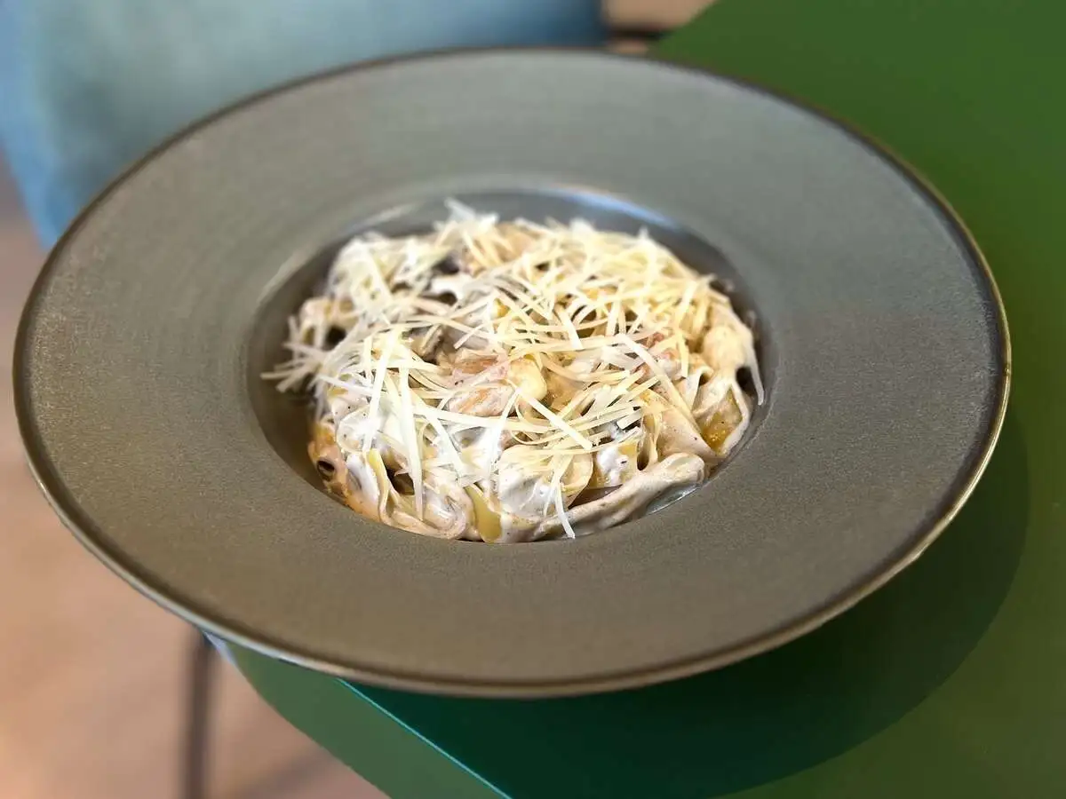 Фетучини с курицей и грибами