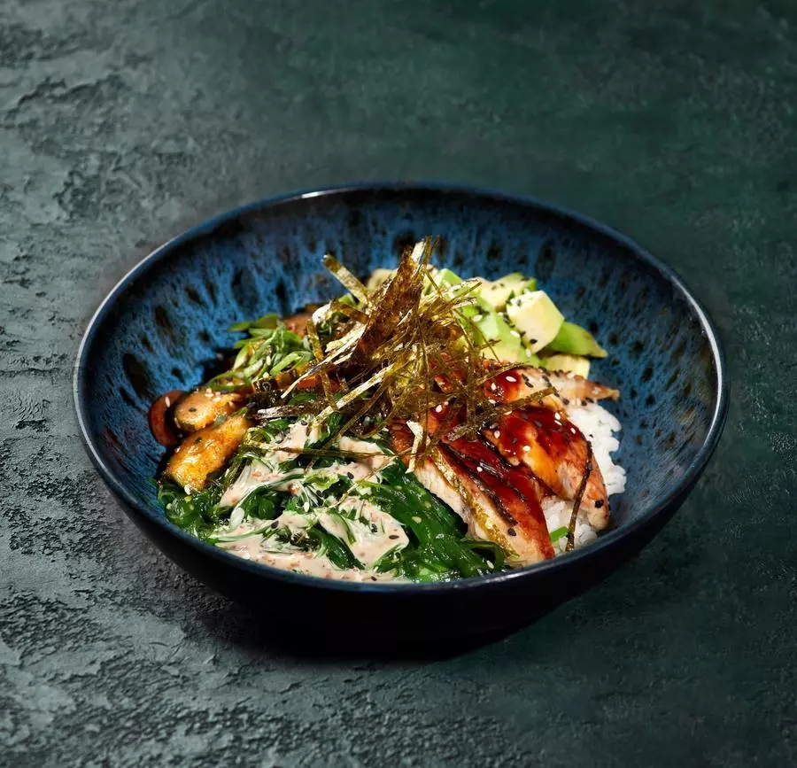 Поке-боул с угрем