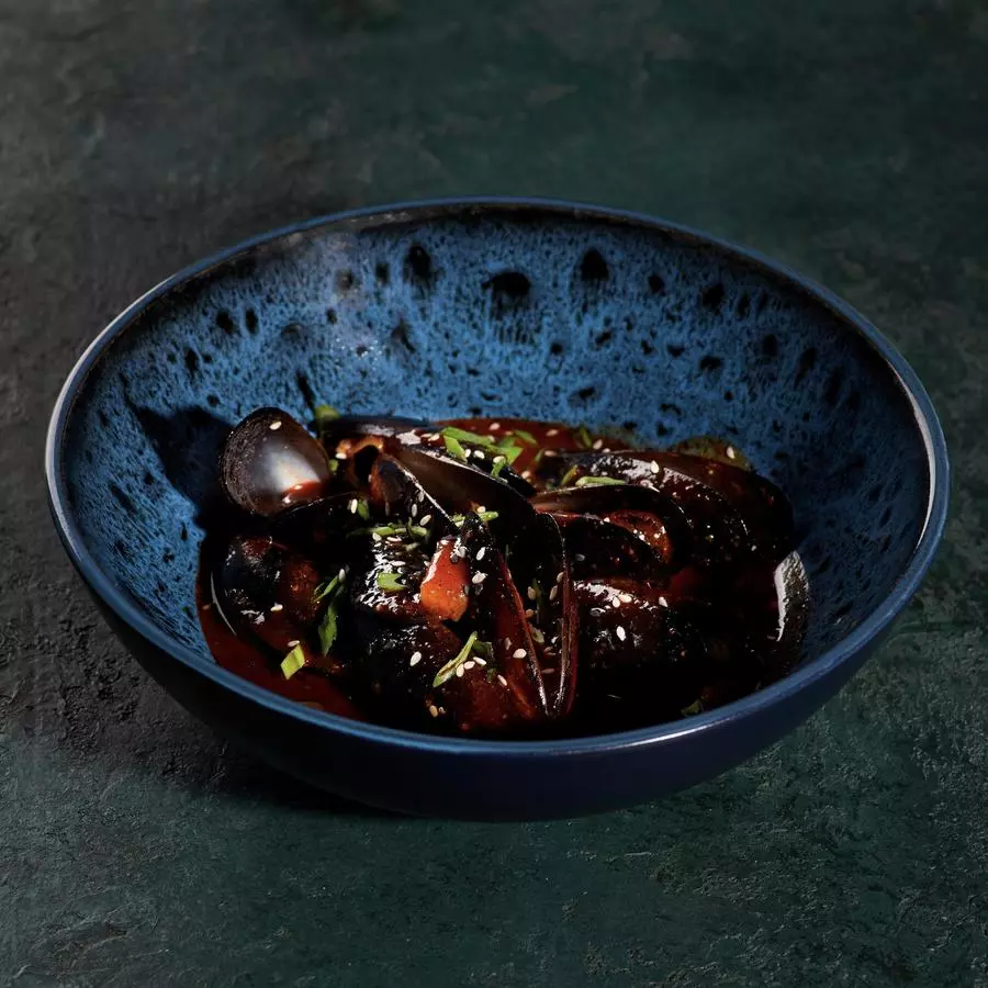 Мидии в остром соусе