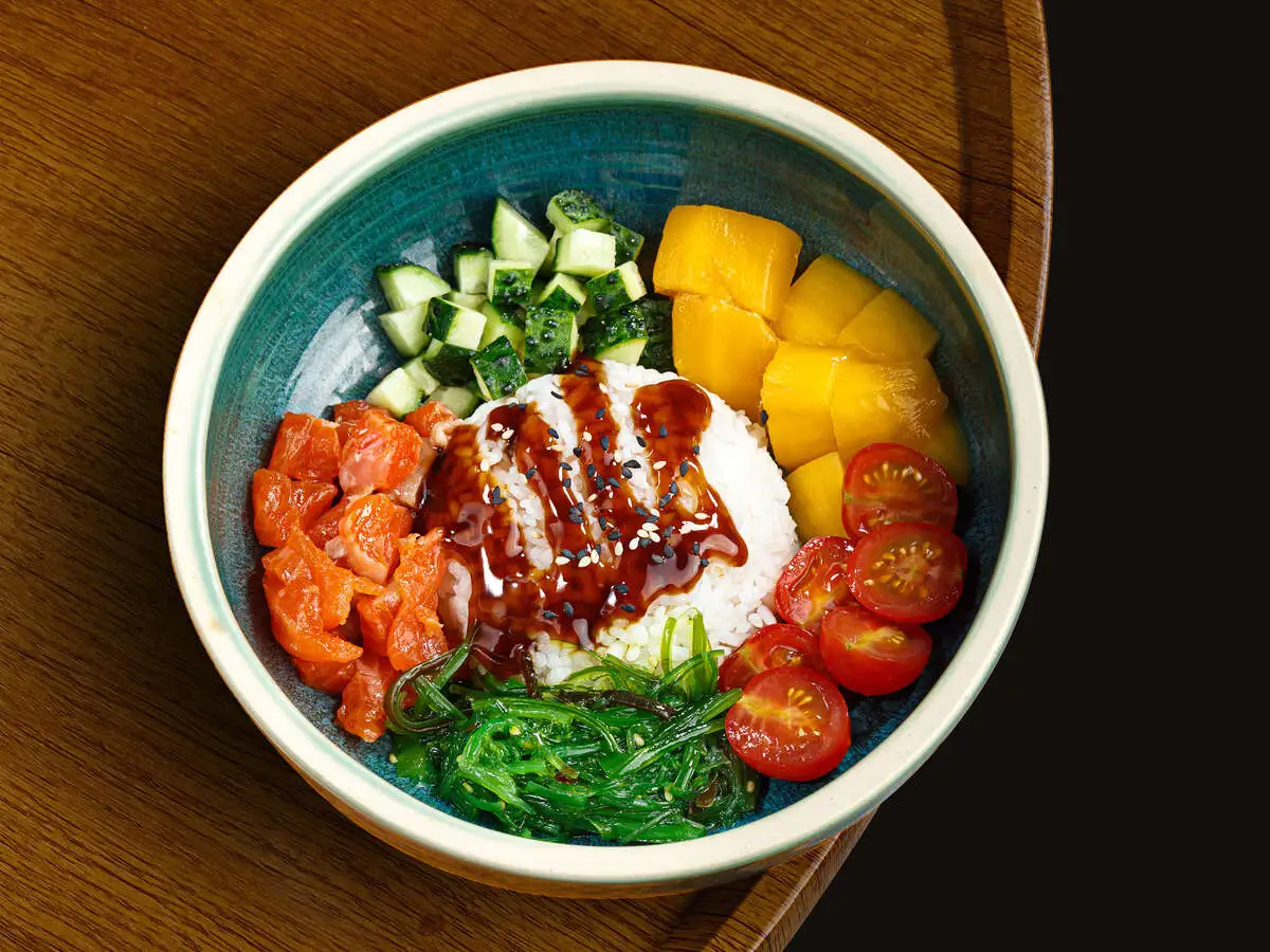 Поке с сёмгой 