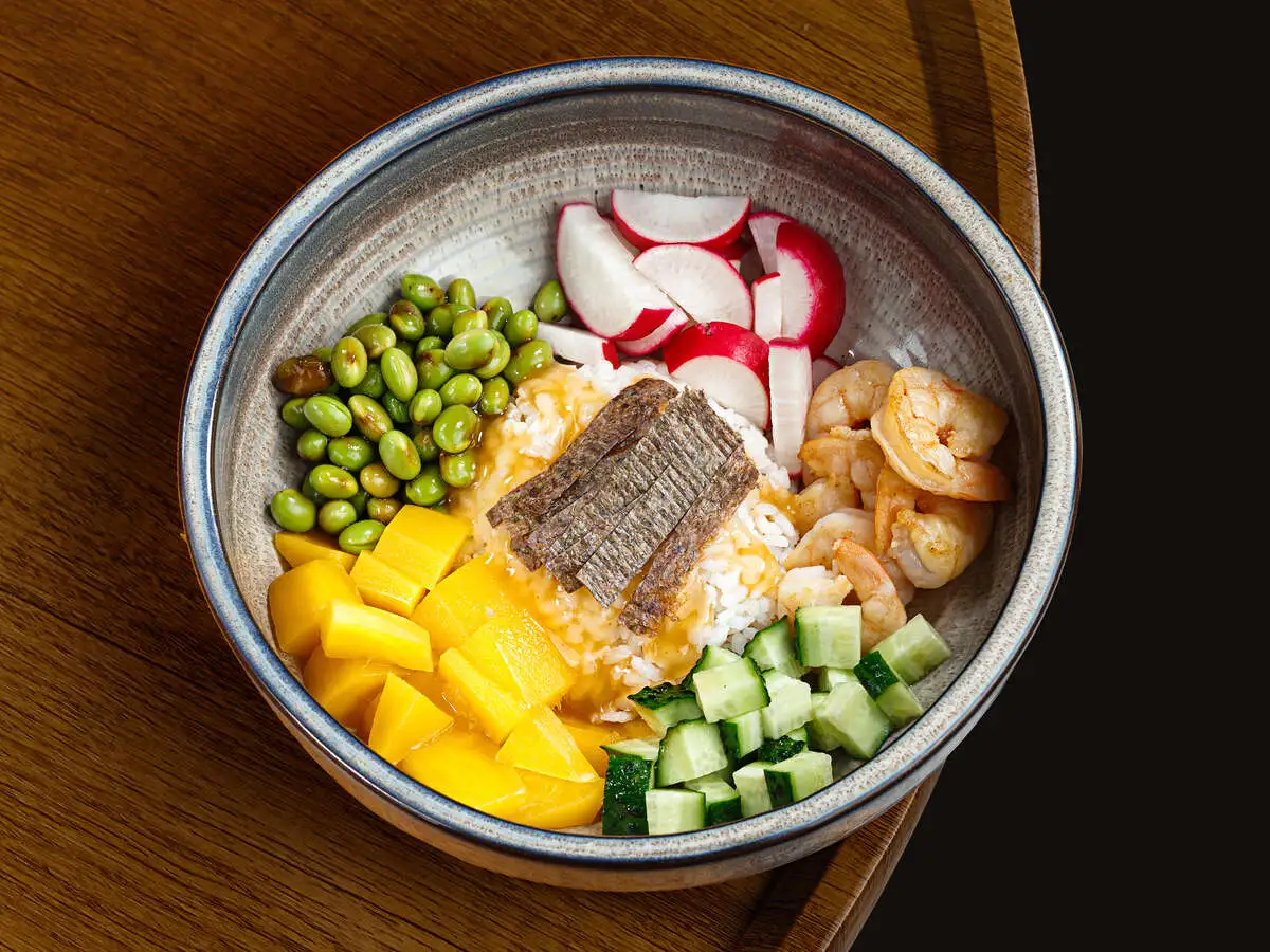 Поке с королевской креветкой 