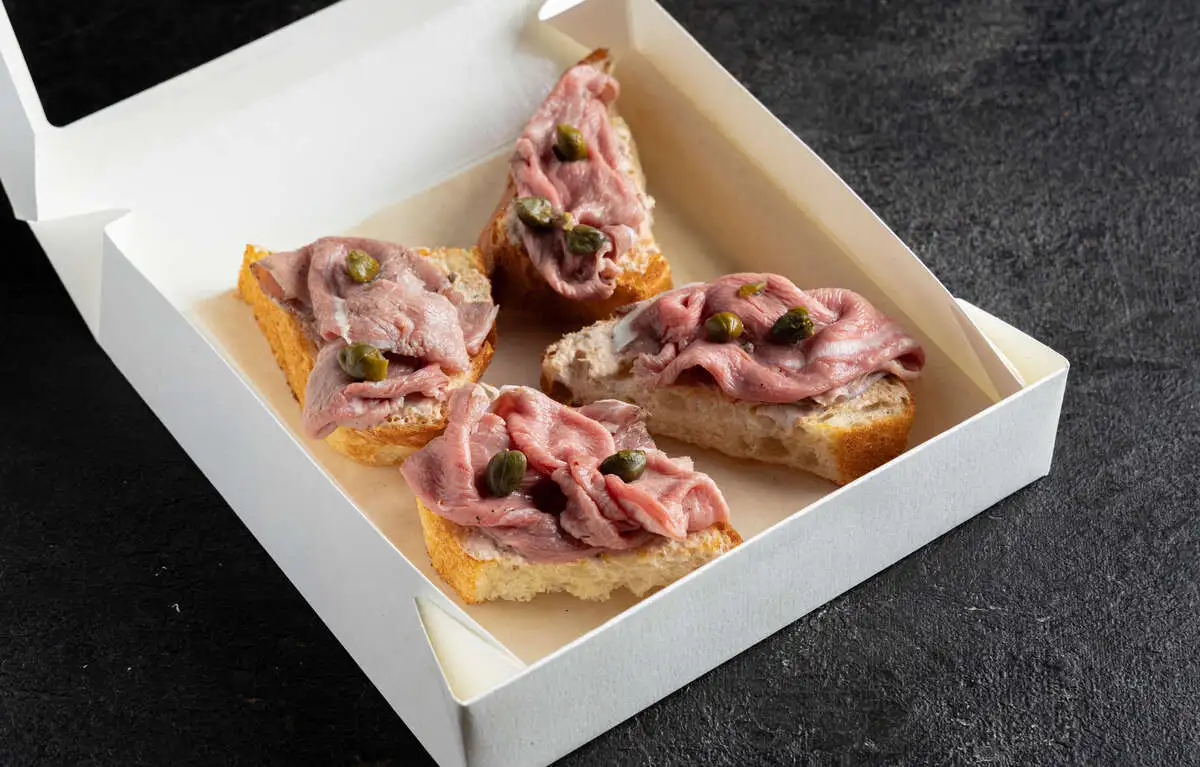  Брускетты Вителло Тонато 