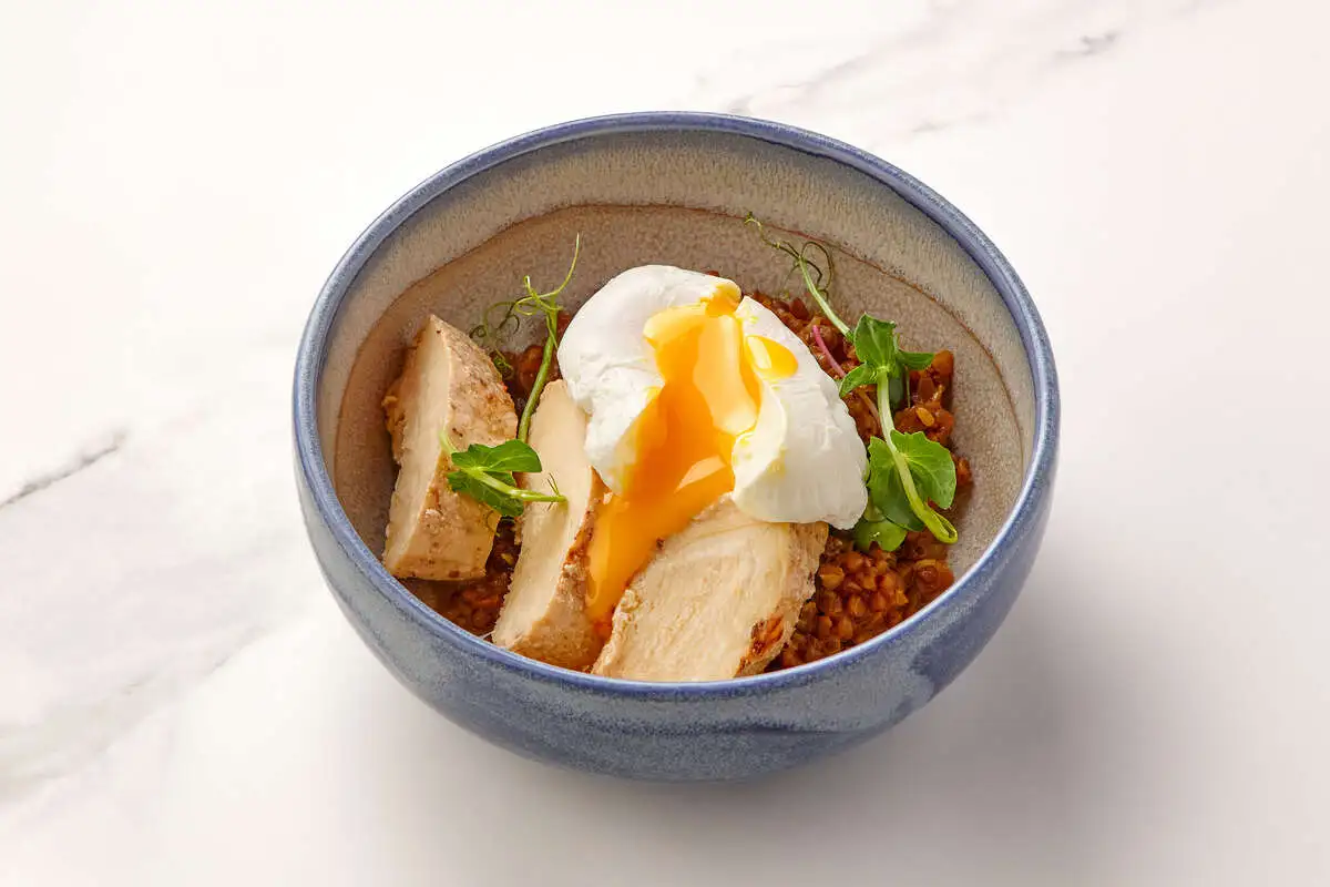 Суточная греча с филе цыпленка