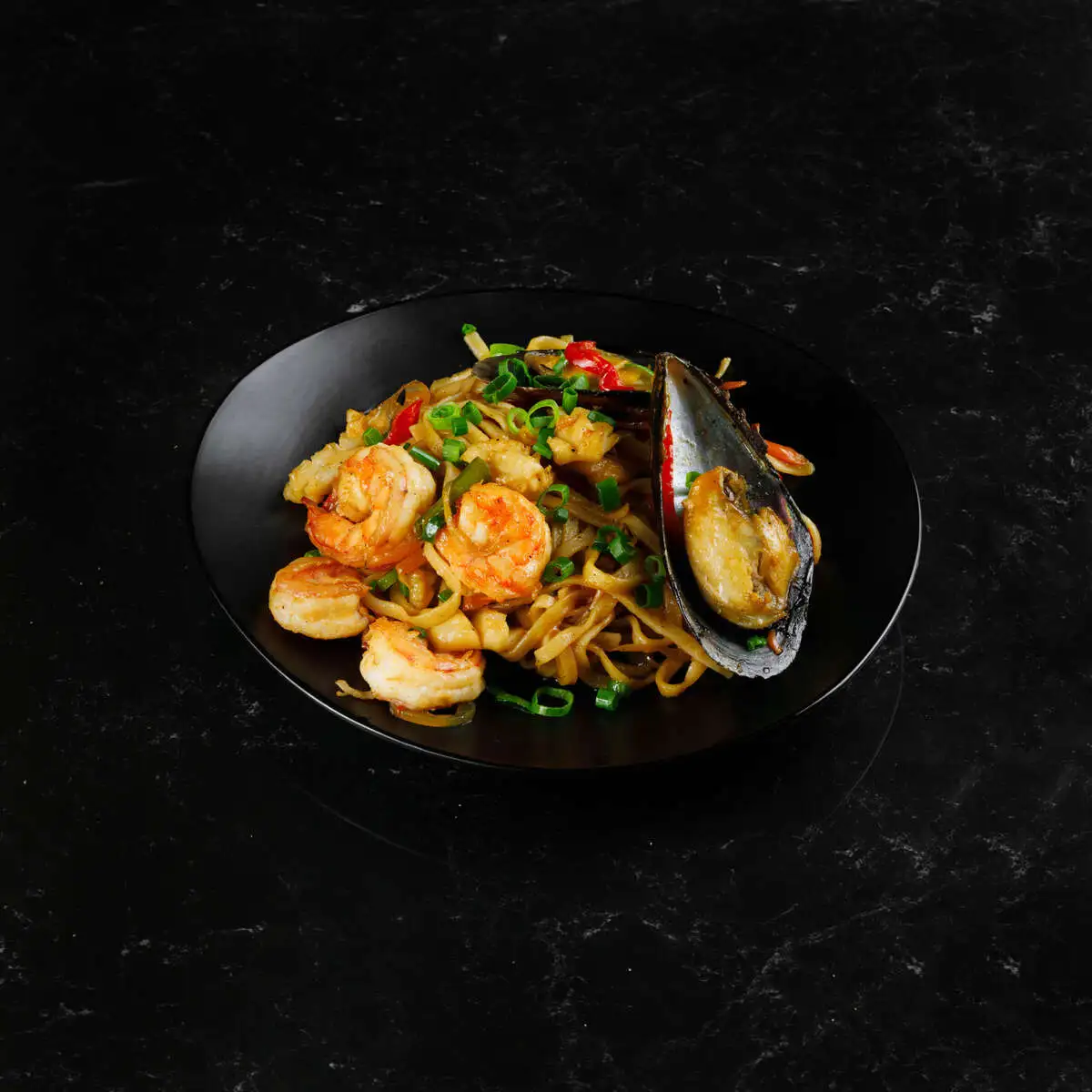 Удон с морепродуктами терияки