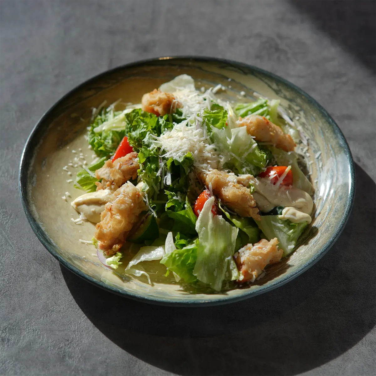 Салат с хрустящей курочкой