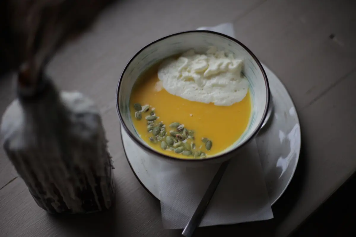 Тыквенный крем-суп с муссом из Пармезана